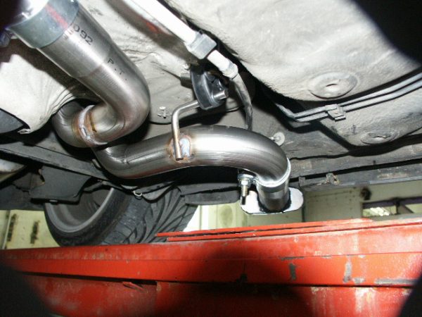 VW Golf IV 3-türig Endschalldämpfer Side Pipe - 135x80 Typ 50 Ausgang auf Fahrerseite – Bild 2