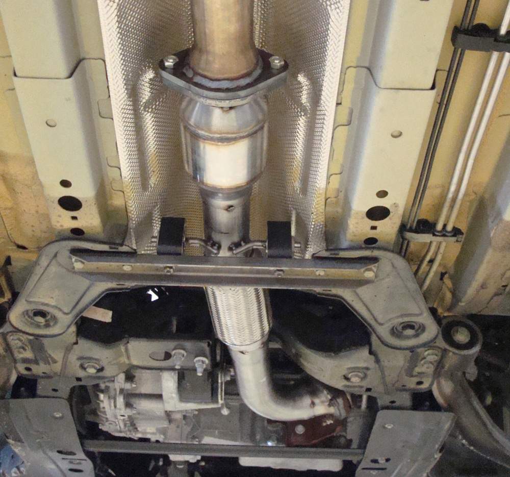 Opel Astra J OPC Downpipe mit 200-Zellen HJS-Kat – Bild 3